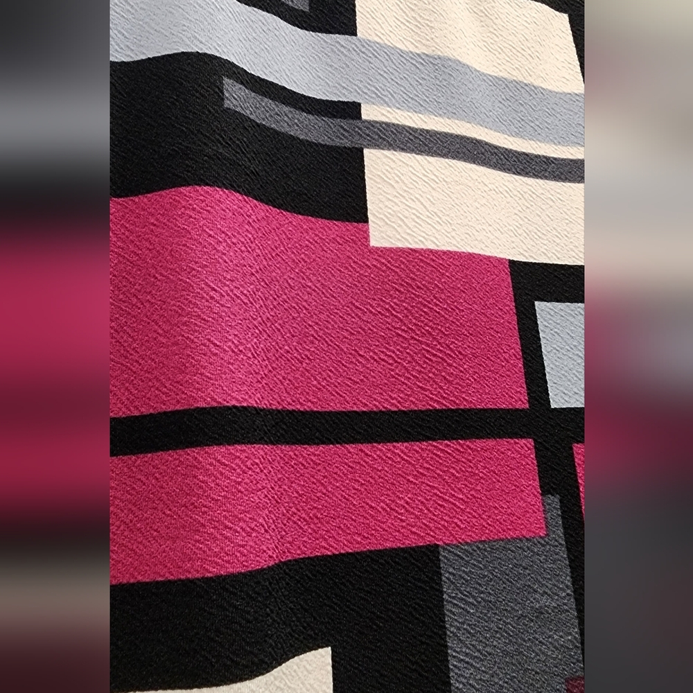 Geometric Patterned High Waist Skirt - Black, Pink, Gray - Picture 6 of 7